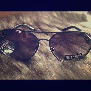 Steve Madden Sunglases